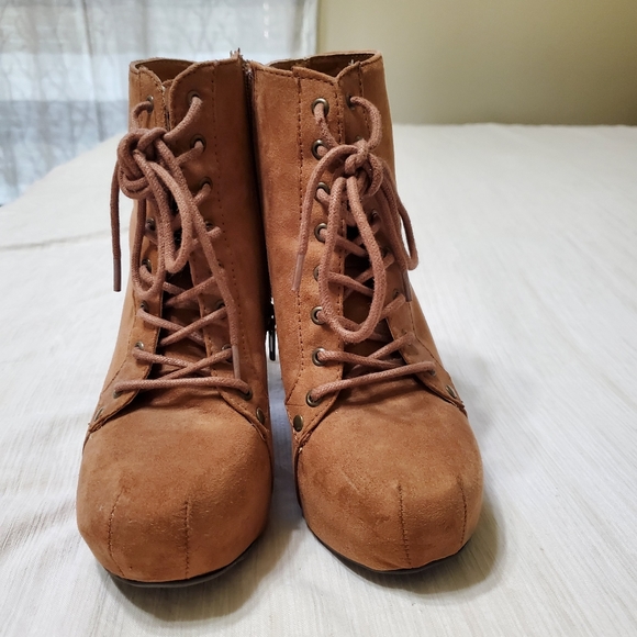 Jeffrey Campbell inspired booties - Picture 2 of 6